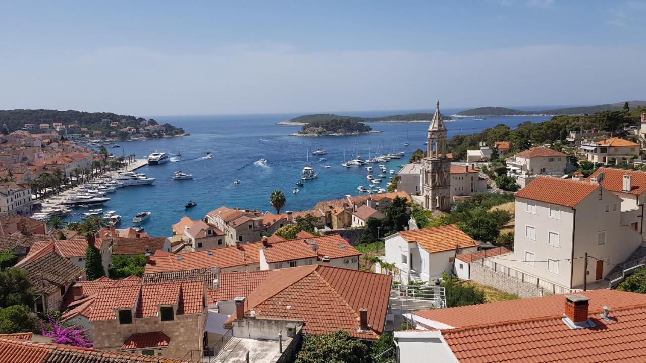 Apartments Bocin Rosso Hvar Town Exterior foto