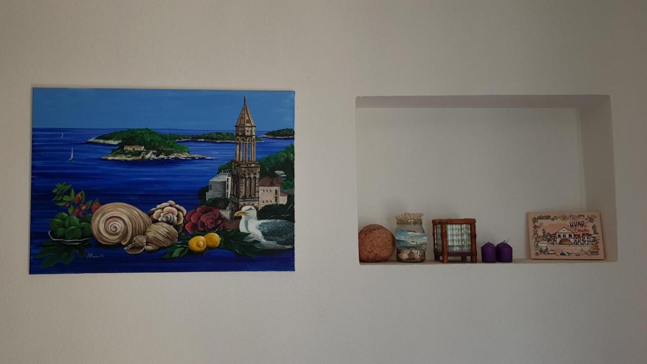 Apartments Bocin Rosso Hvar Town Exterior foto