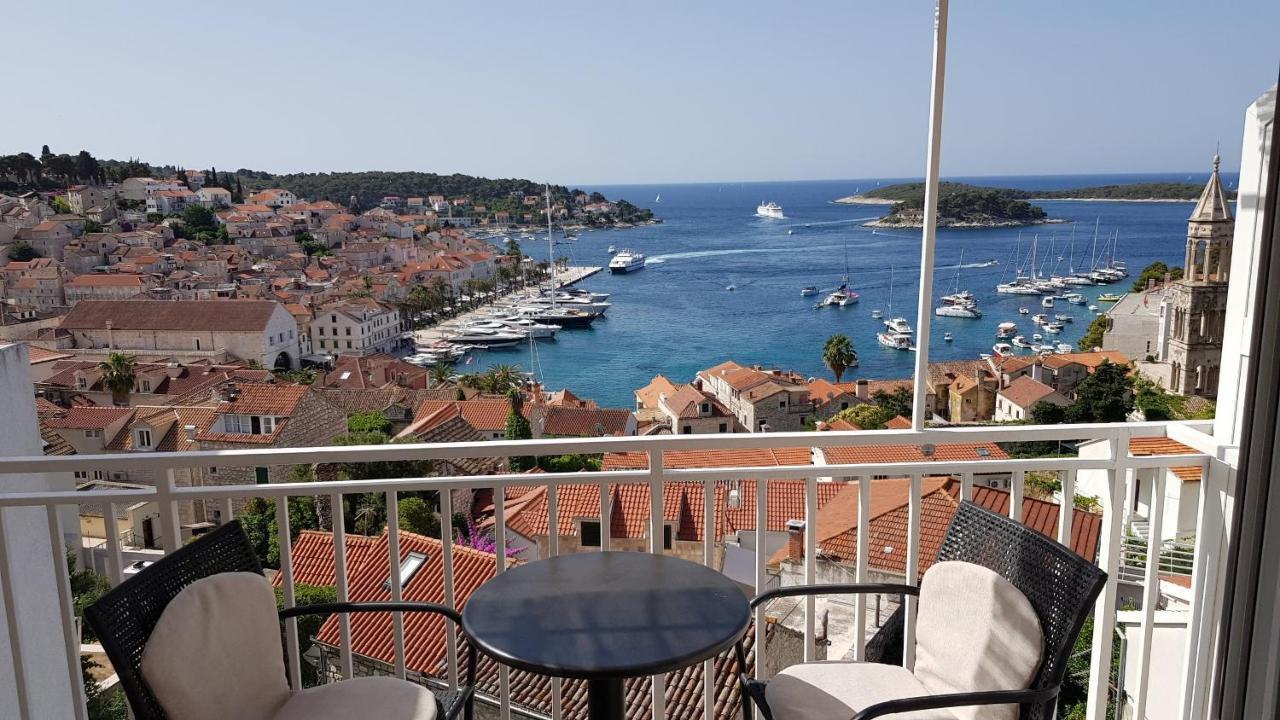 Apartments Bocin Rosso Hvar Town Exterior foto