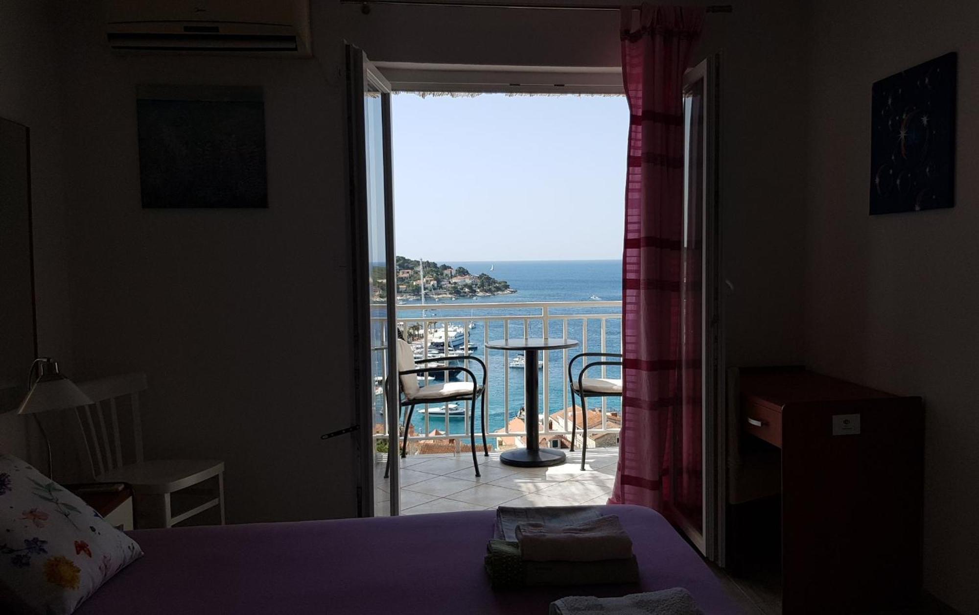Apartments Bocin Rosso Hvar Town Exterior foto