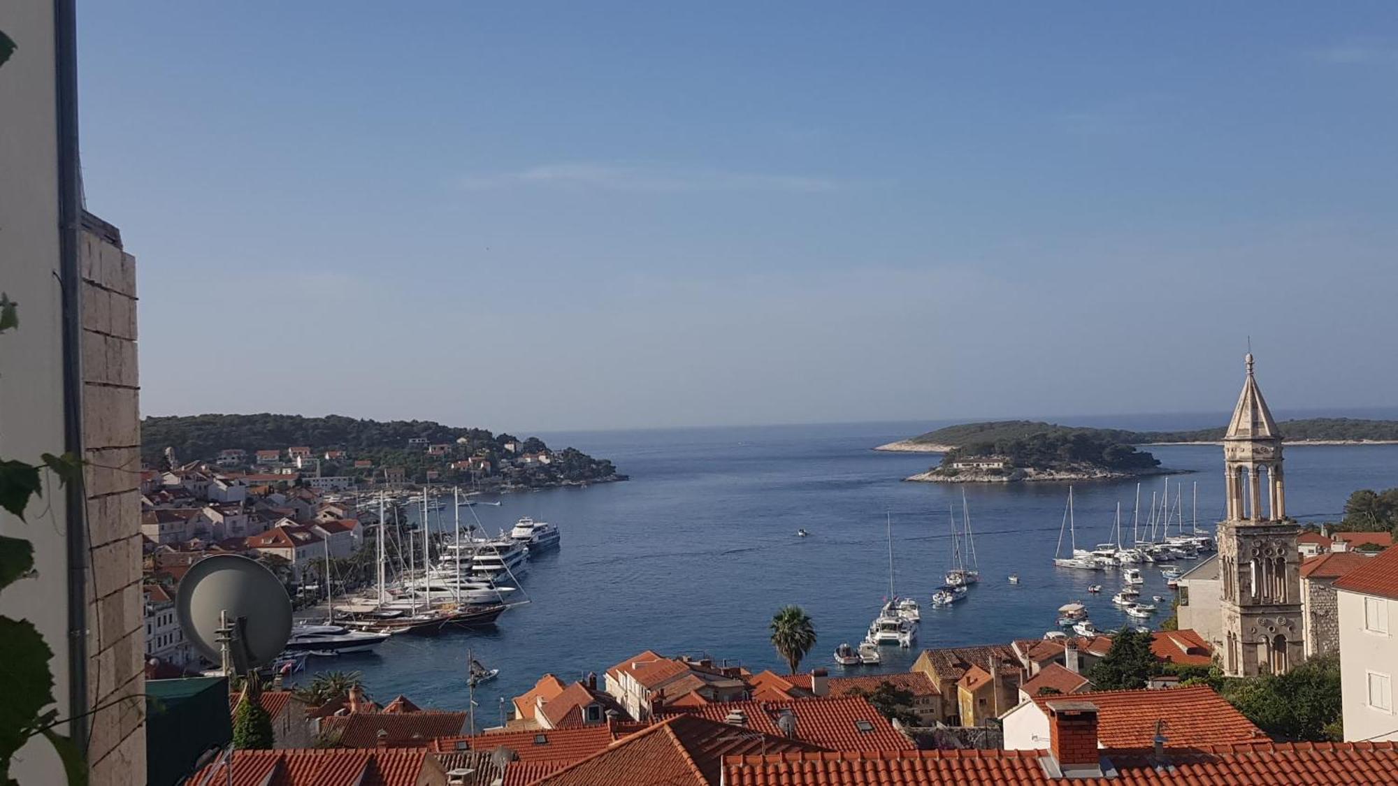 Apartments Bocin Rosso Hvar Town Exterior foto